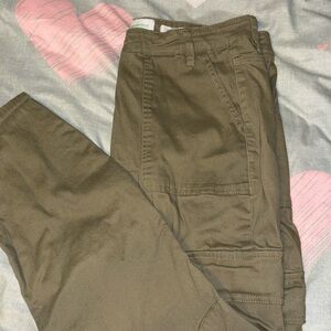 NEVER WORN Celebrity Pink Olive Cargo Pants
